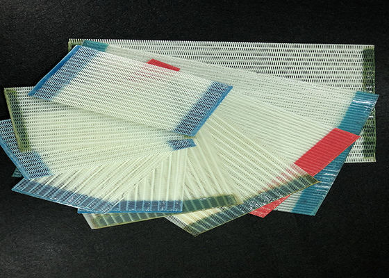 ISO9001 Plain Weaving Polyester Spiral Mesh Belt Easy To Clean Fruit Can Be Pressed