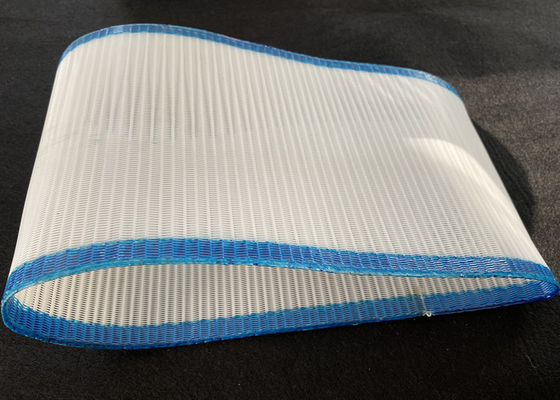 فیلتر فشاری اسپیرال پلی استر کمربند شبکه آسان نصب بدون علامت رابط برای ساخت کاغذ وزن 1.7kg / m2